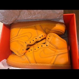 Nike Jordan’s 1 Retro high Og Gatorade pack sz 6.5
